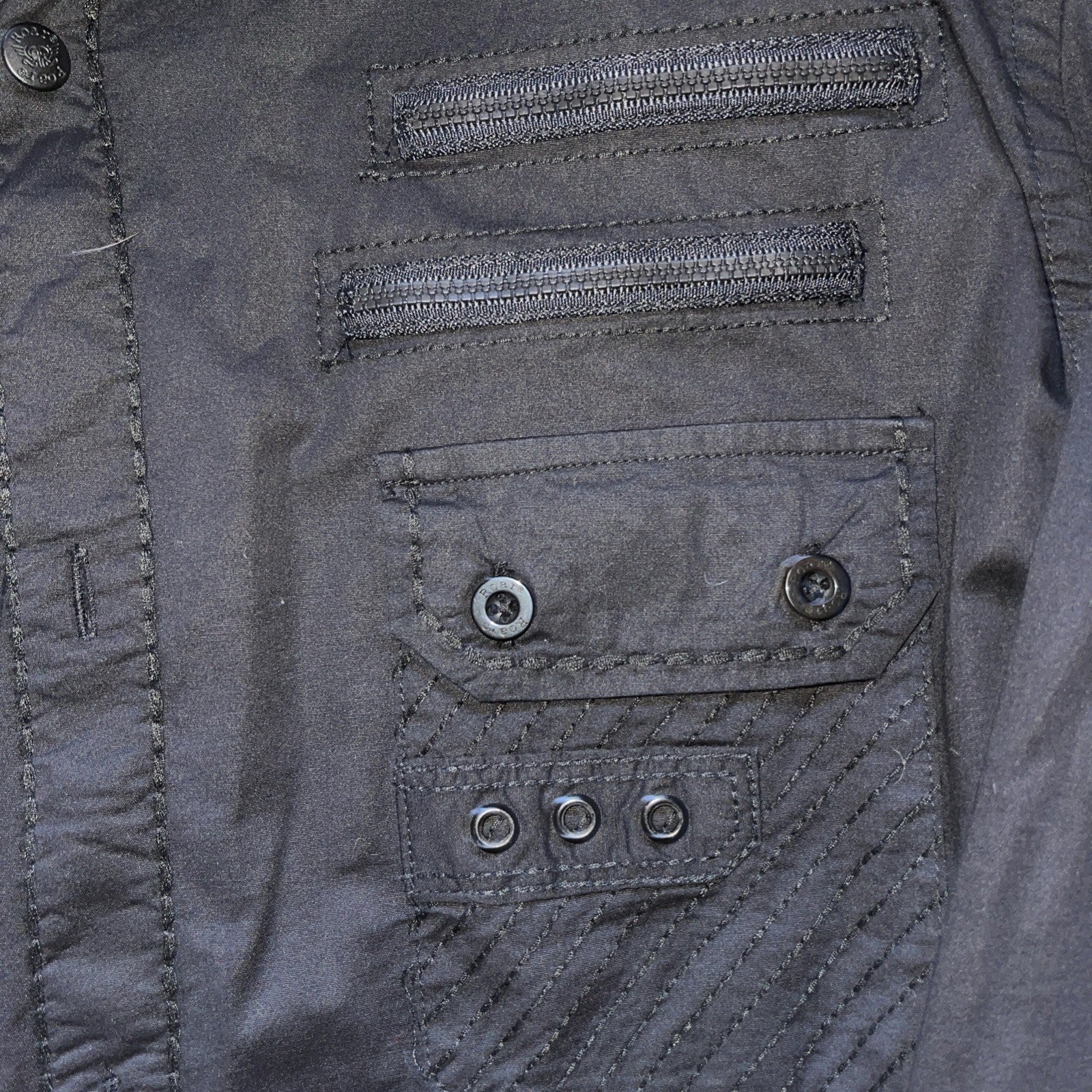 Roar Refined Button Up Large 
