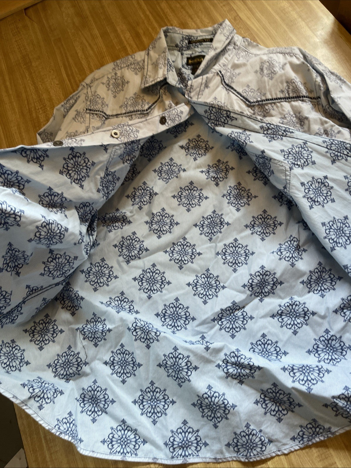 Helix Button Up Large
