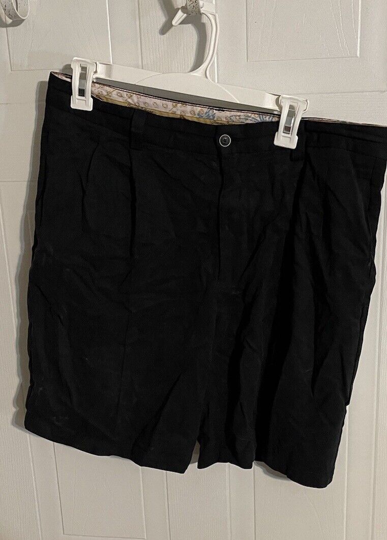Tommy Bahama Shorts 32