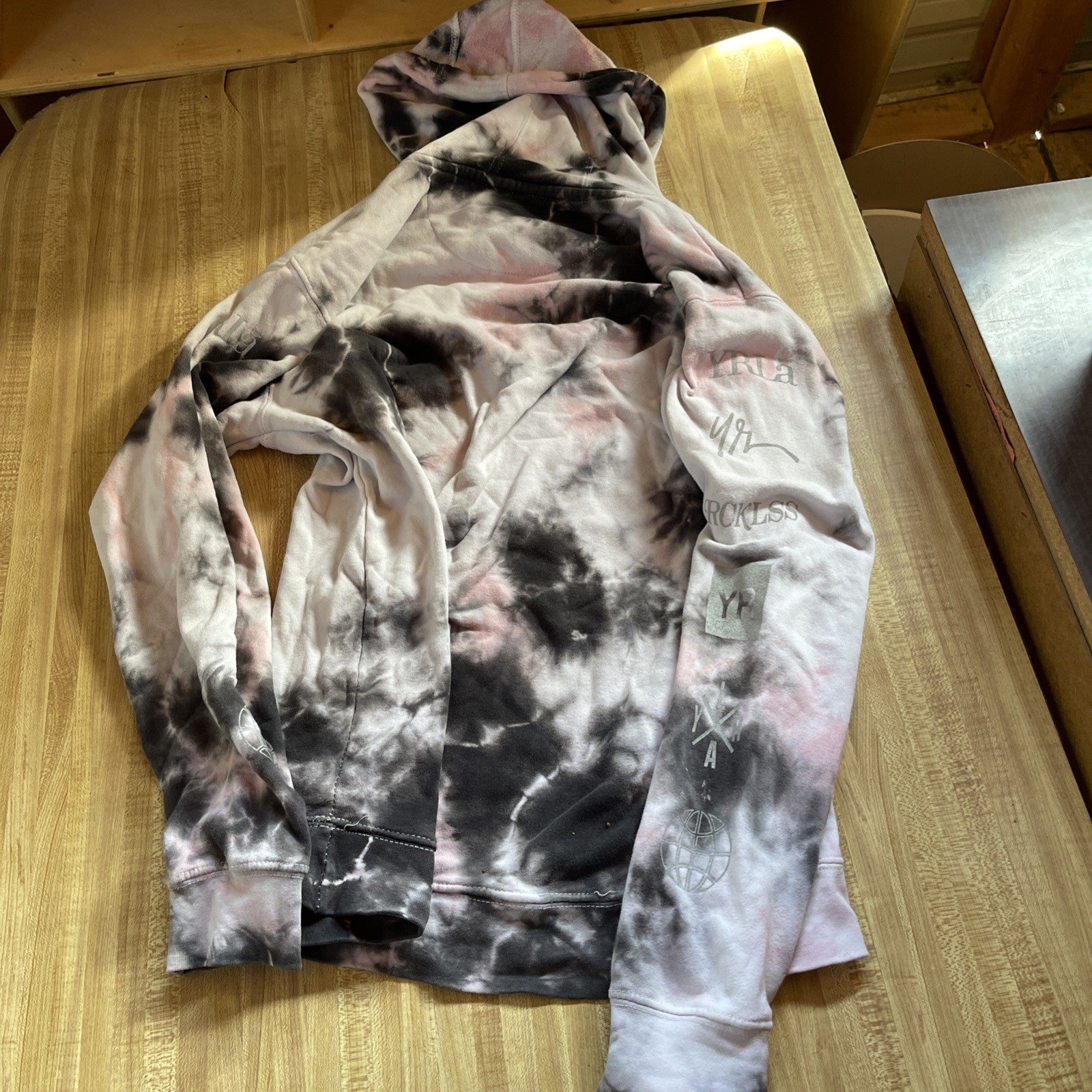 Young And Reckless Los Angeles Hoodie Medium 