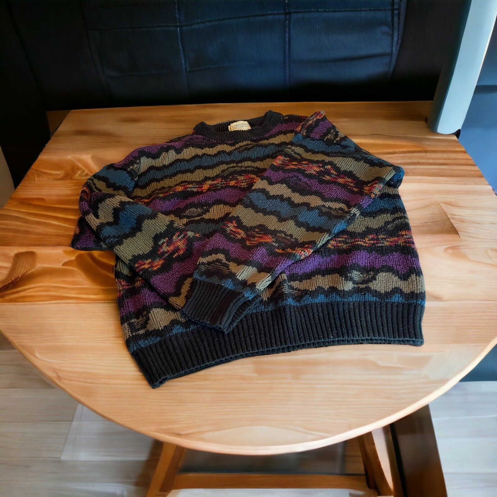 Expressions Worldwide Sweater XL
