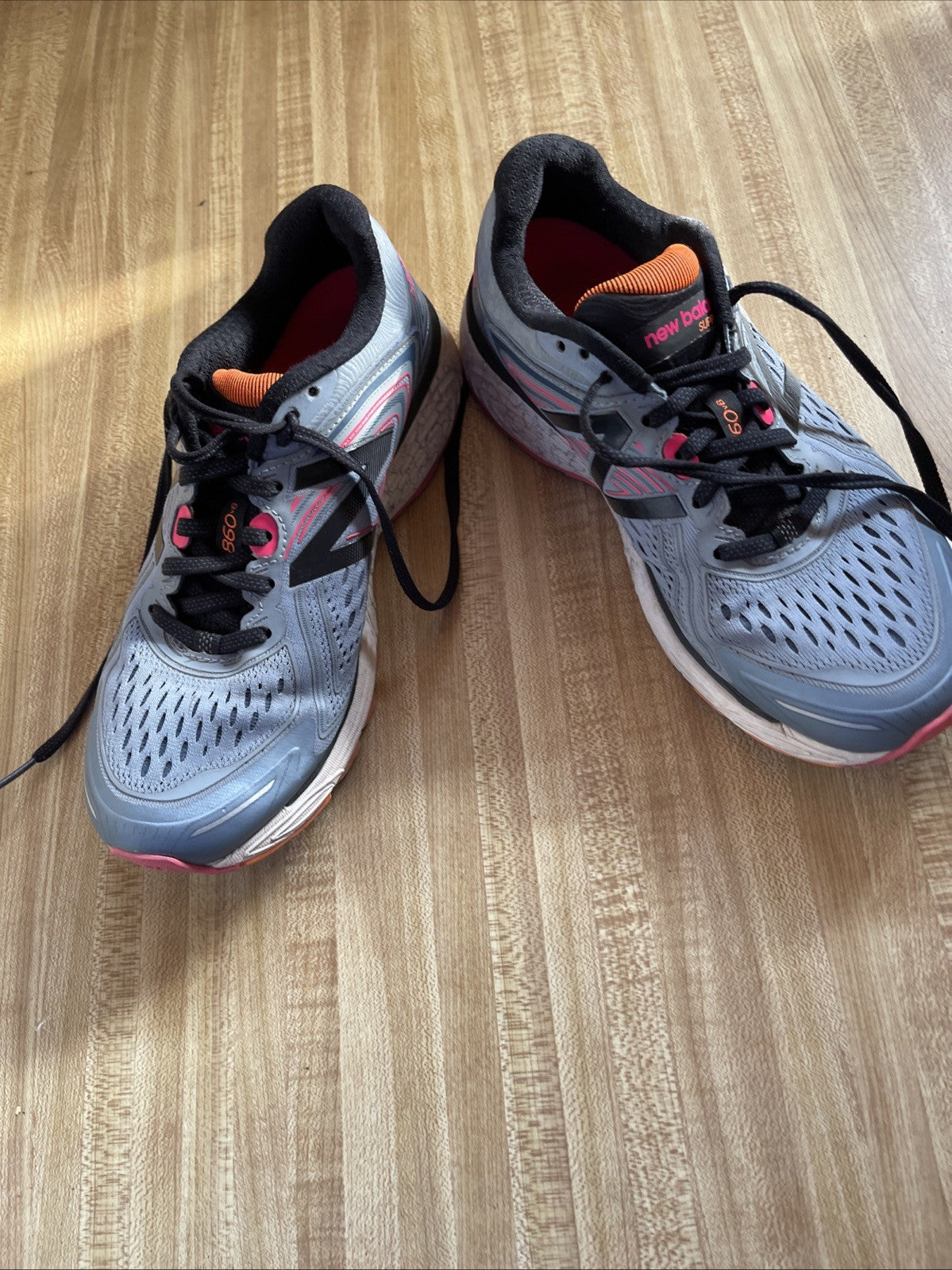 New Balance 860v8 Size 8