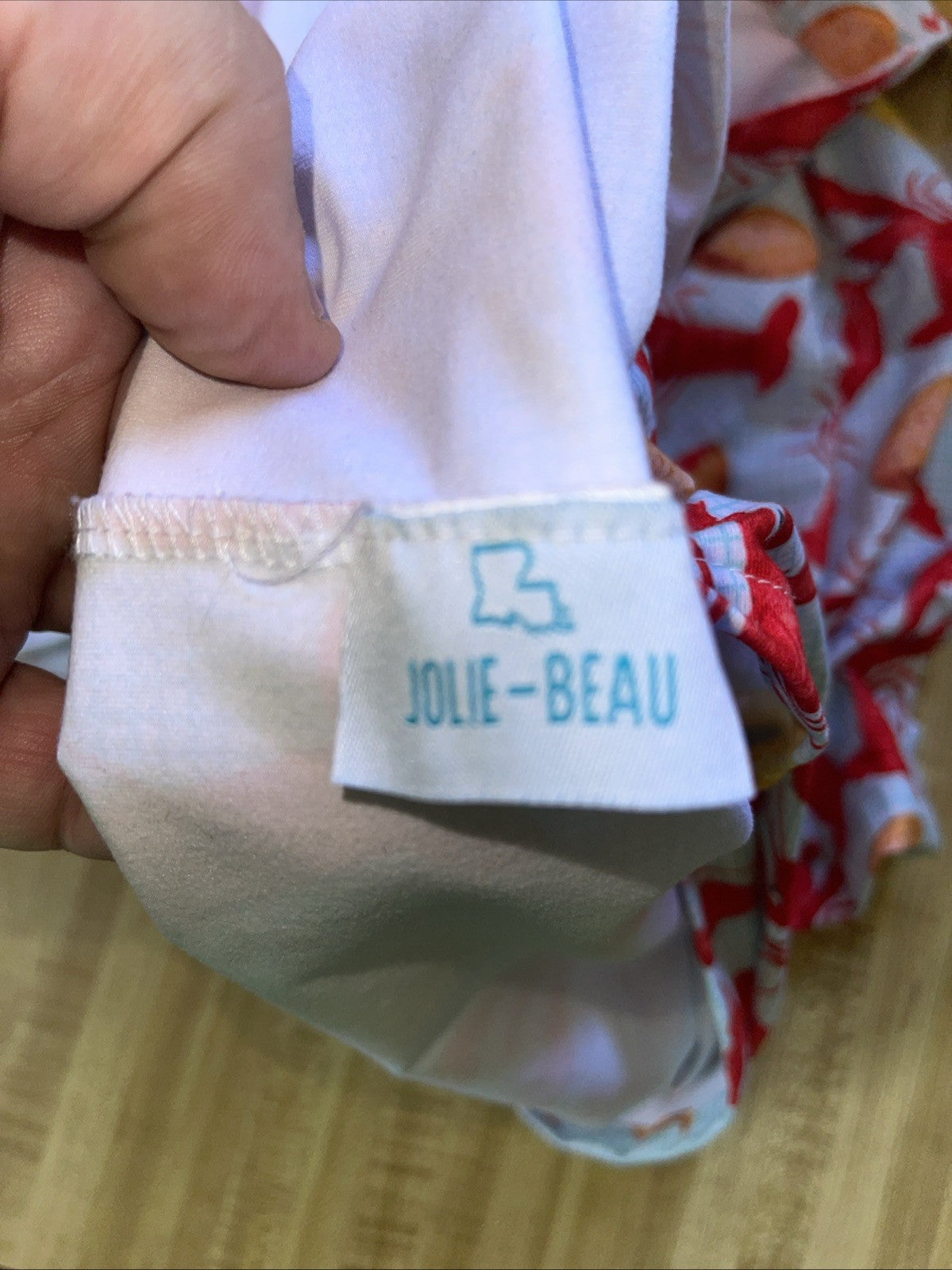 Jolie-Beau Button Up XL