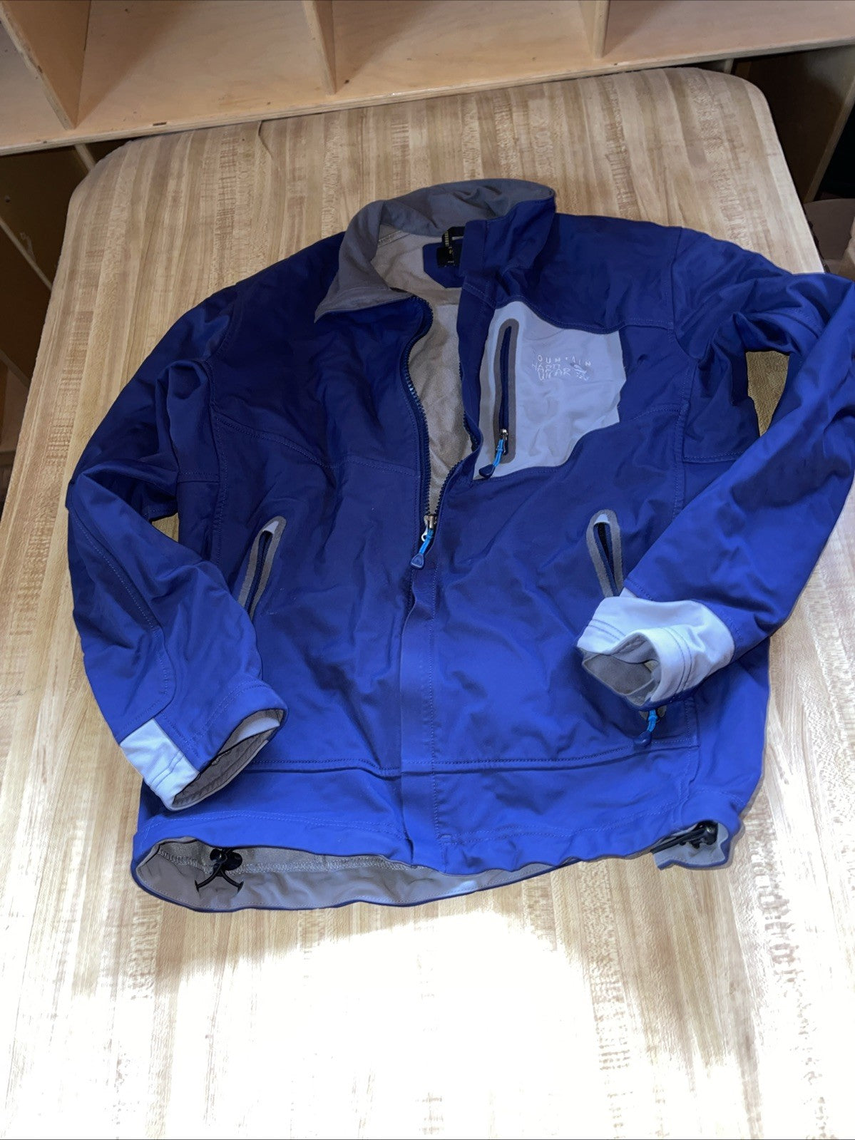 mountain hardwear jacket Medium 