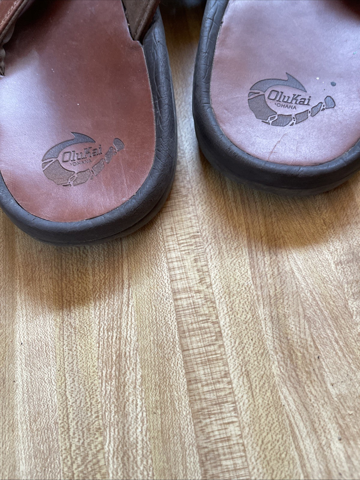 olukai flip flops mens 13 Wide