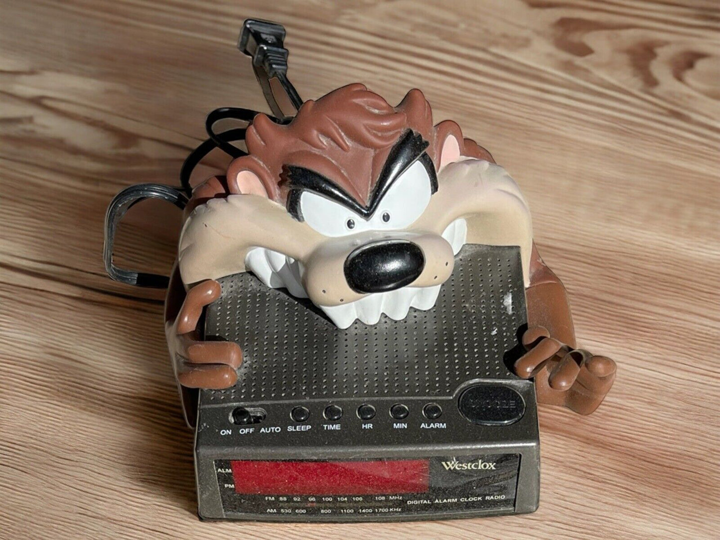 VINTAGE 1997 Westclox Tasmanian Devil Alarm Clock Taz Radio Looney Tunes