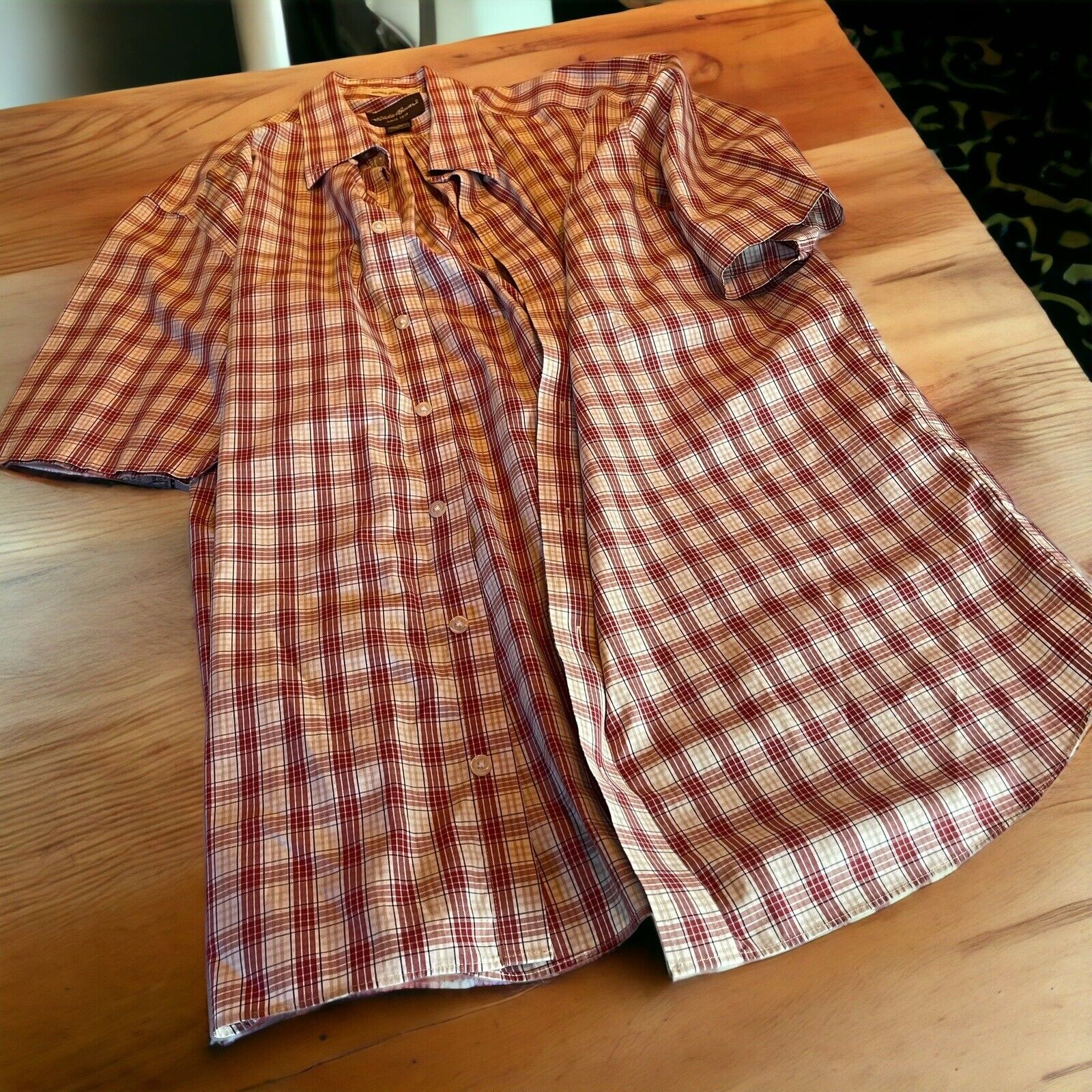 Eddie Bauer Wrinkle Resistant Button Down Shirt LT