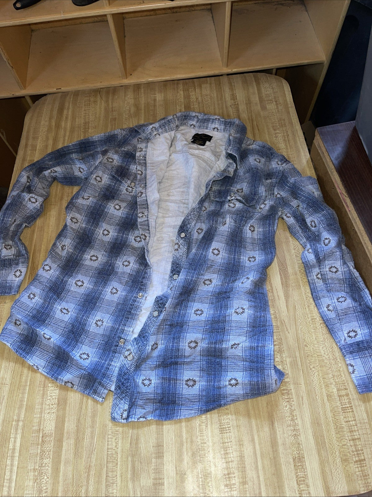 high noon pearl snap shirt Medium 