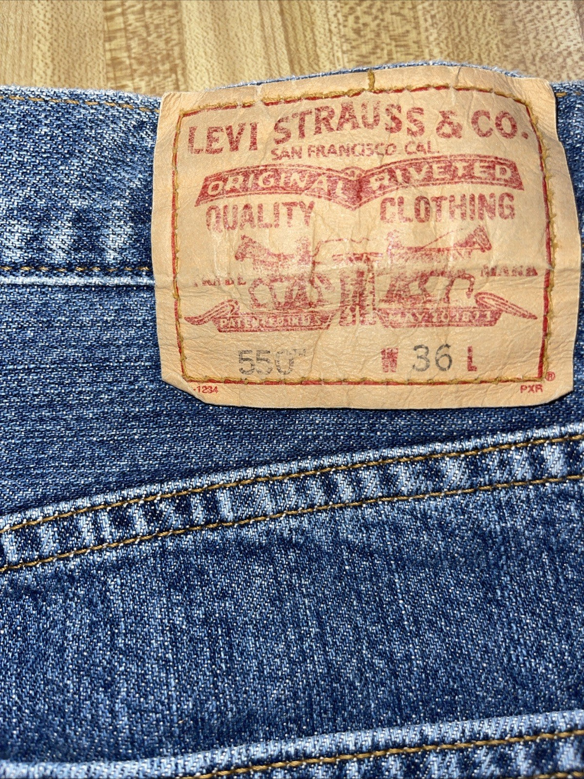 Levi’s 550 Jorts 36