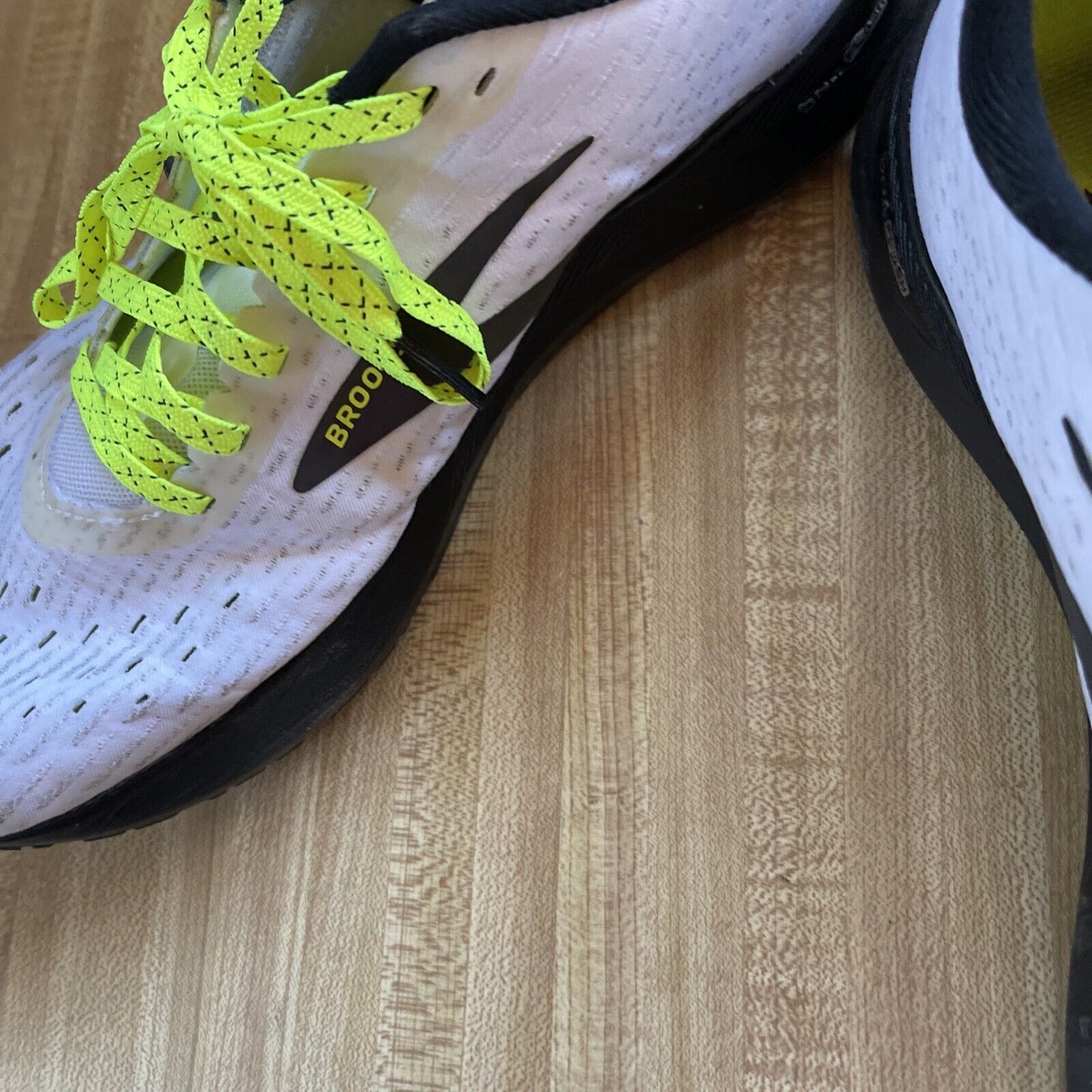Brooks Hyperion Tempo 1 Size 12
