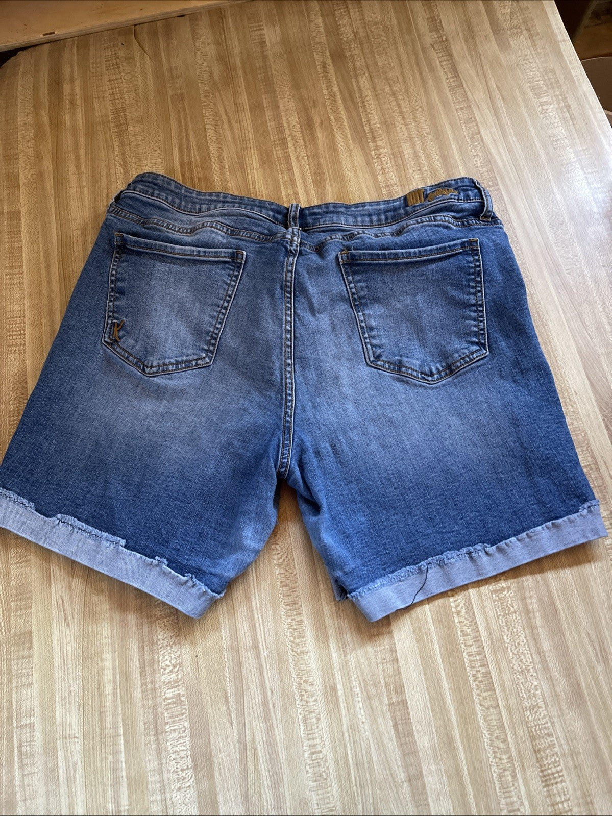 kut from the kloth Cutoff Jorts 14