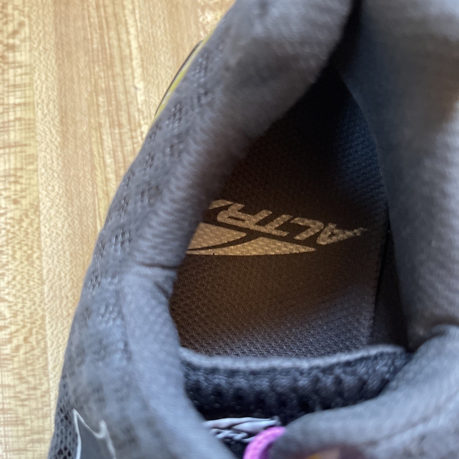 Altra Torin 2 Size 6 Wide