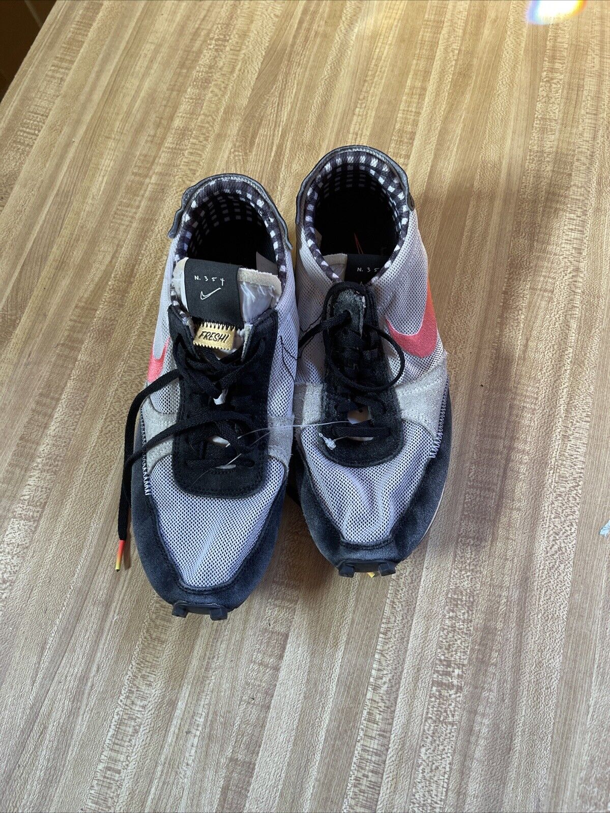 Size 9.5 - Nike Daybreak Type Fresh