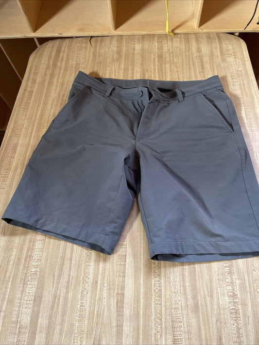 Under Armour Shorts 36