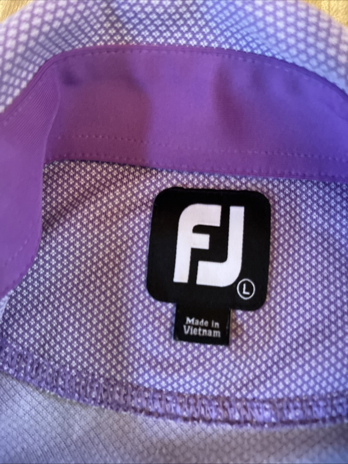 FJ Polo Singing Hills Embroidery Large Has Stains On Back
