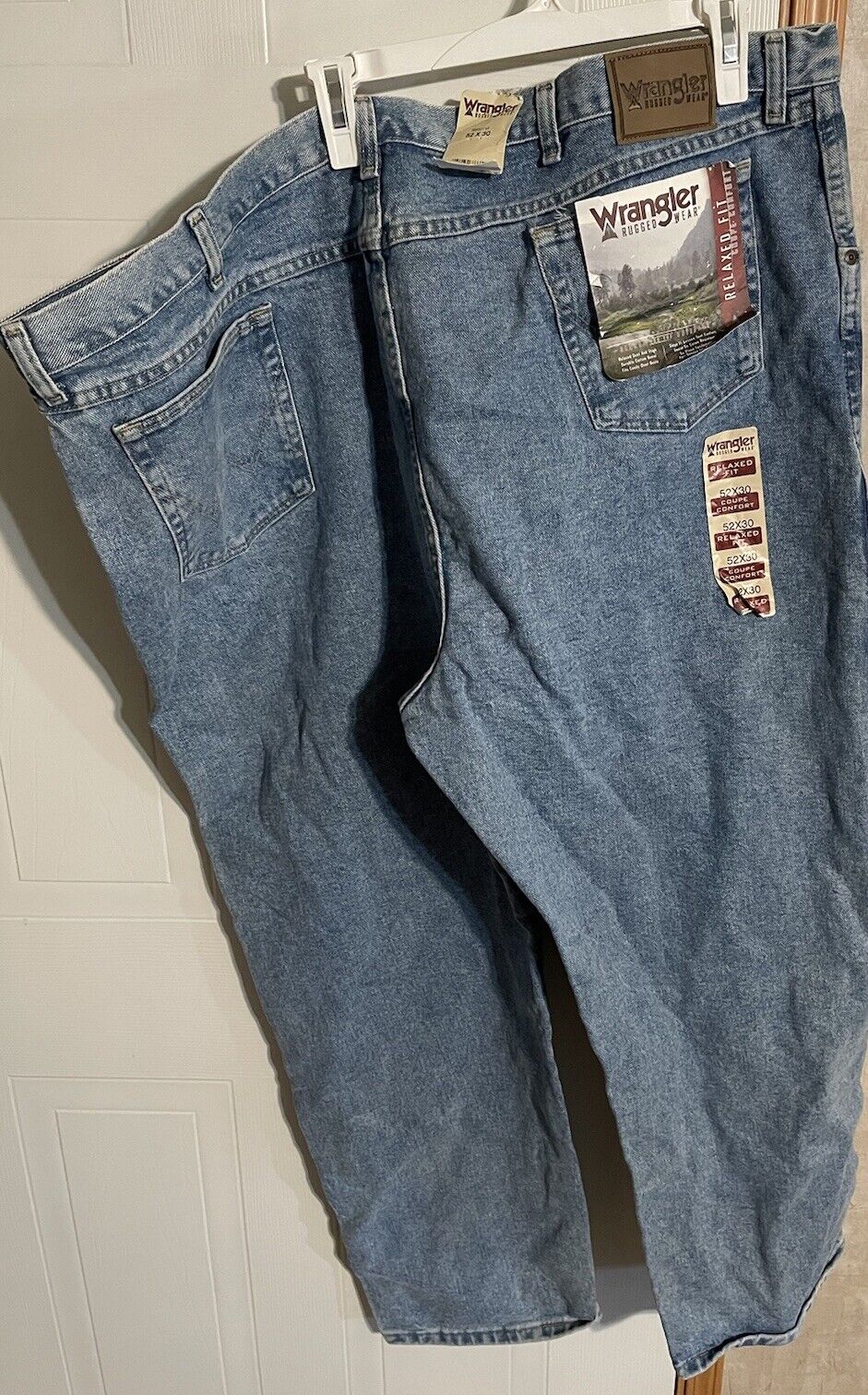 Wrangler Rugged Wear Jeans 52x30