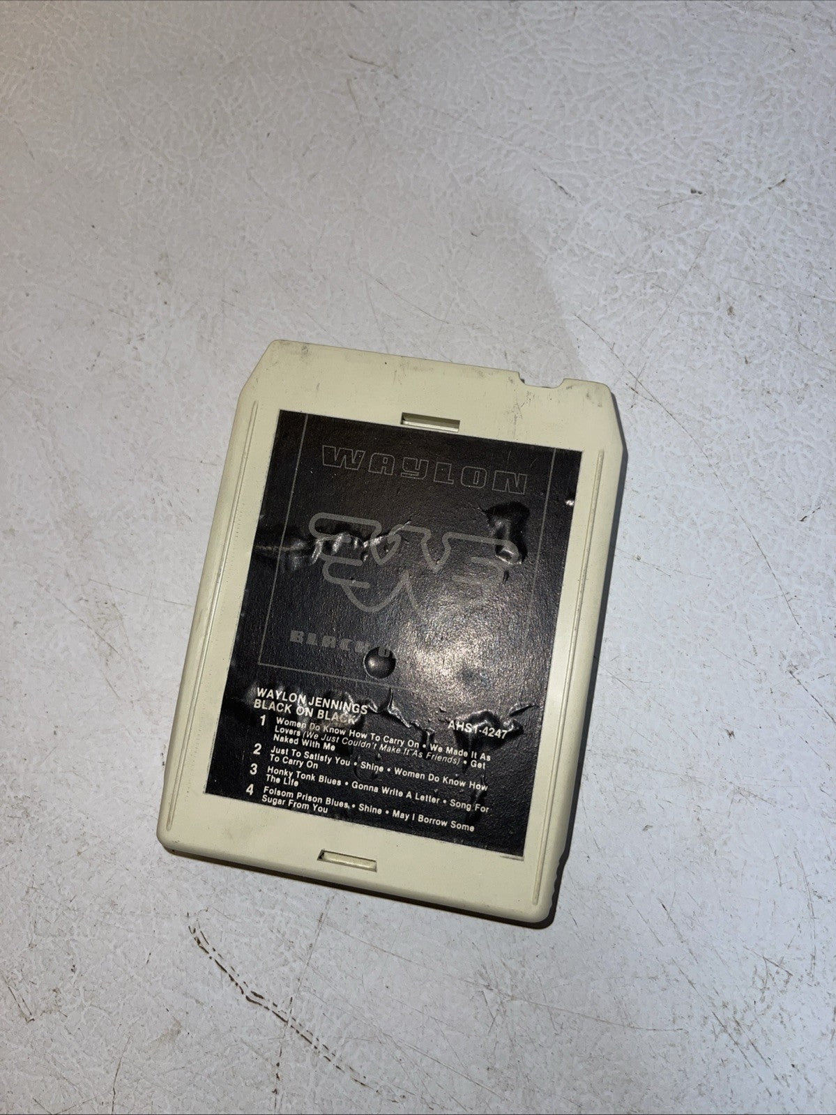 Waylon Jennings - Black On Black