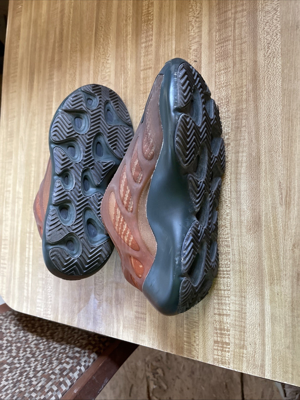 Yeezy 700 V3 Size 7.5