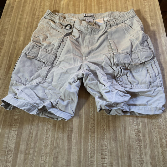 Columbia Cargo Shorts Medium