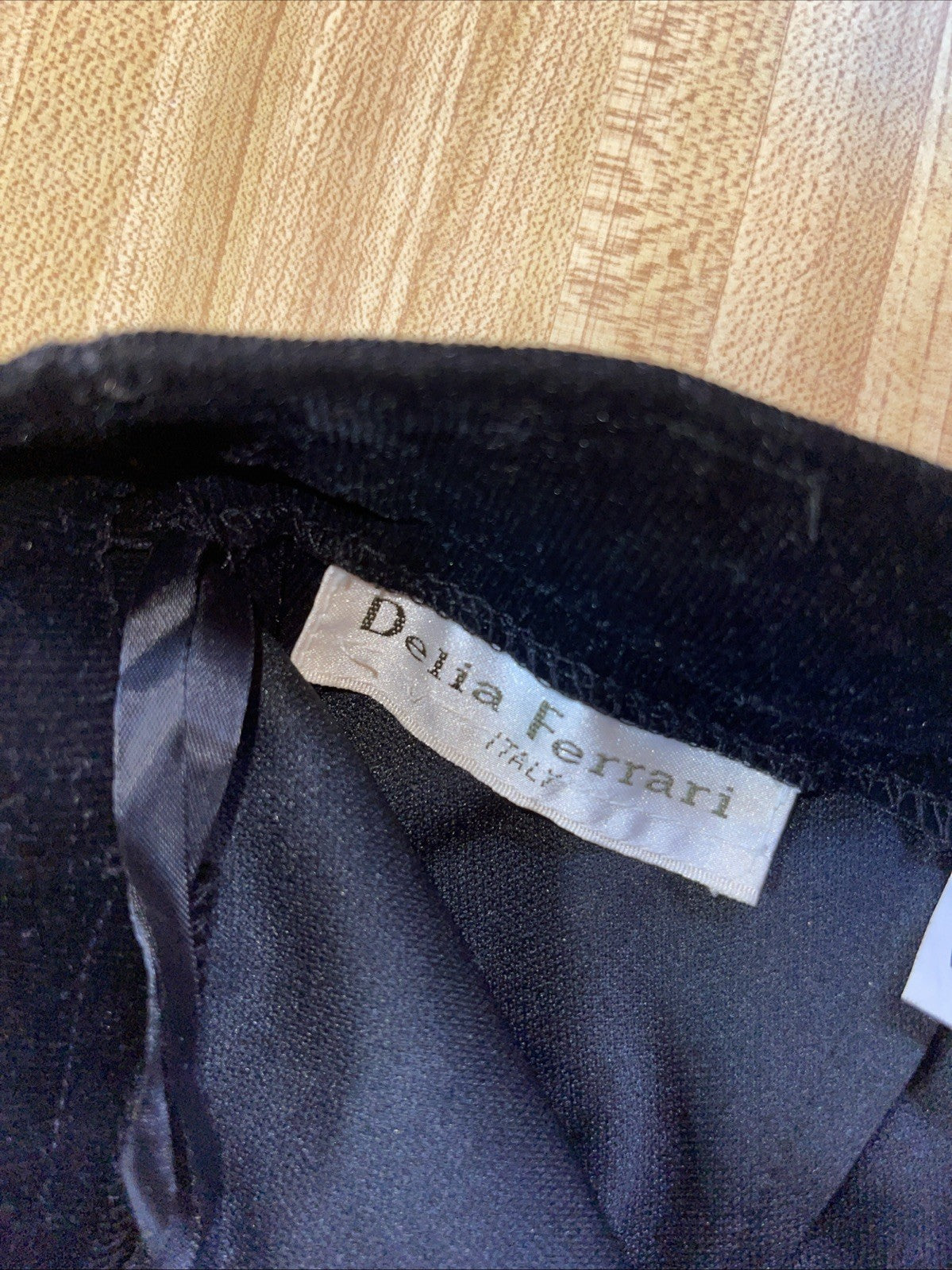 Delia Ferrari Pants Italy 48