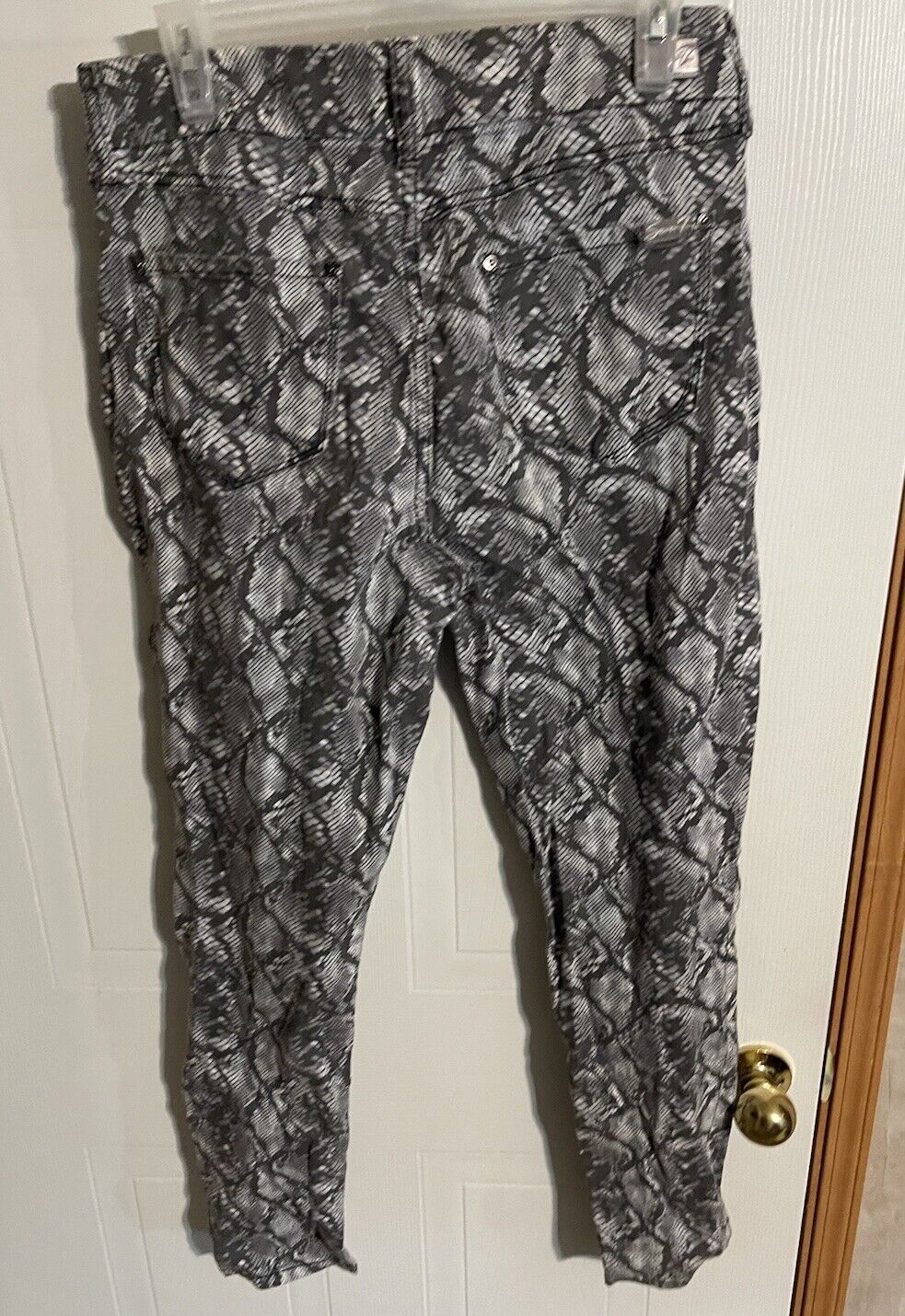 Seven7 Pants Tummyless High Rise Skinny Snake Skin Print Women's Sz. 10