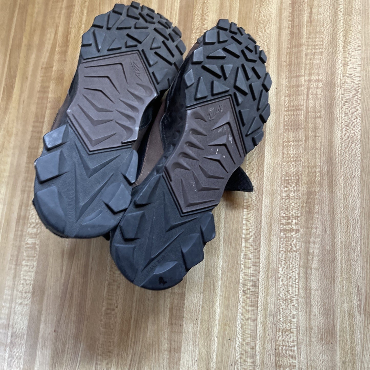 Avia Water Shoes 8.5