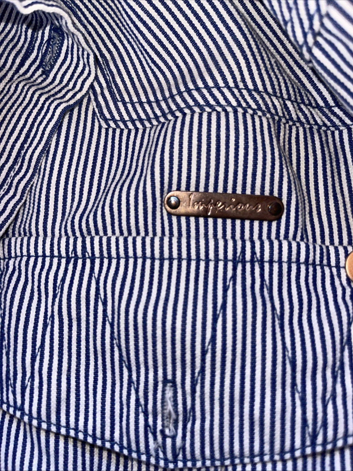Imperious Button Up Large 