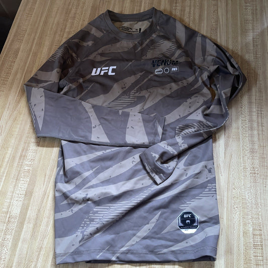 UFC X Venum Camo Long Sleeve Large NWT 
