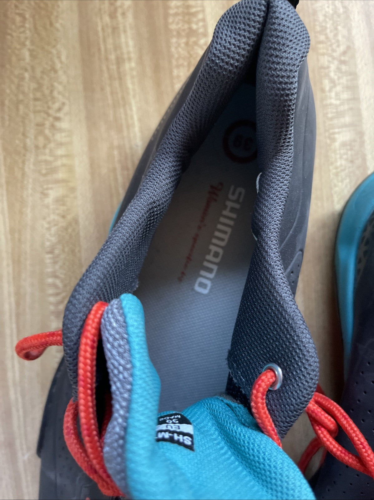 Shimano Pedaling Dynamic Cycling Shoes Size US 7.2 EU 39
