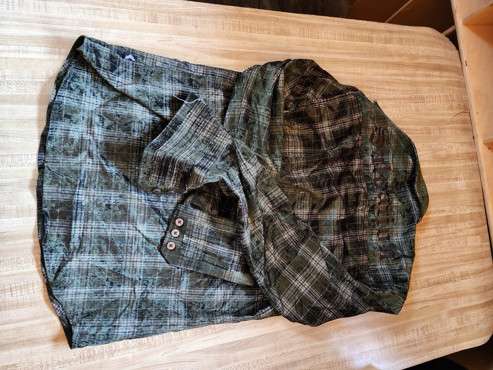 Fender Button Up Small 