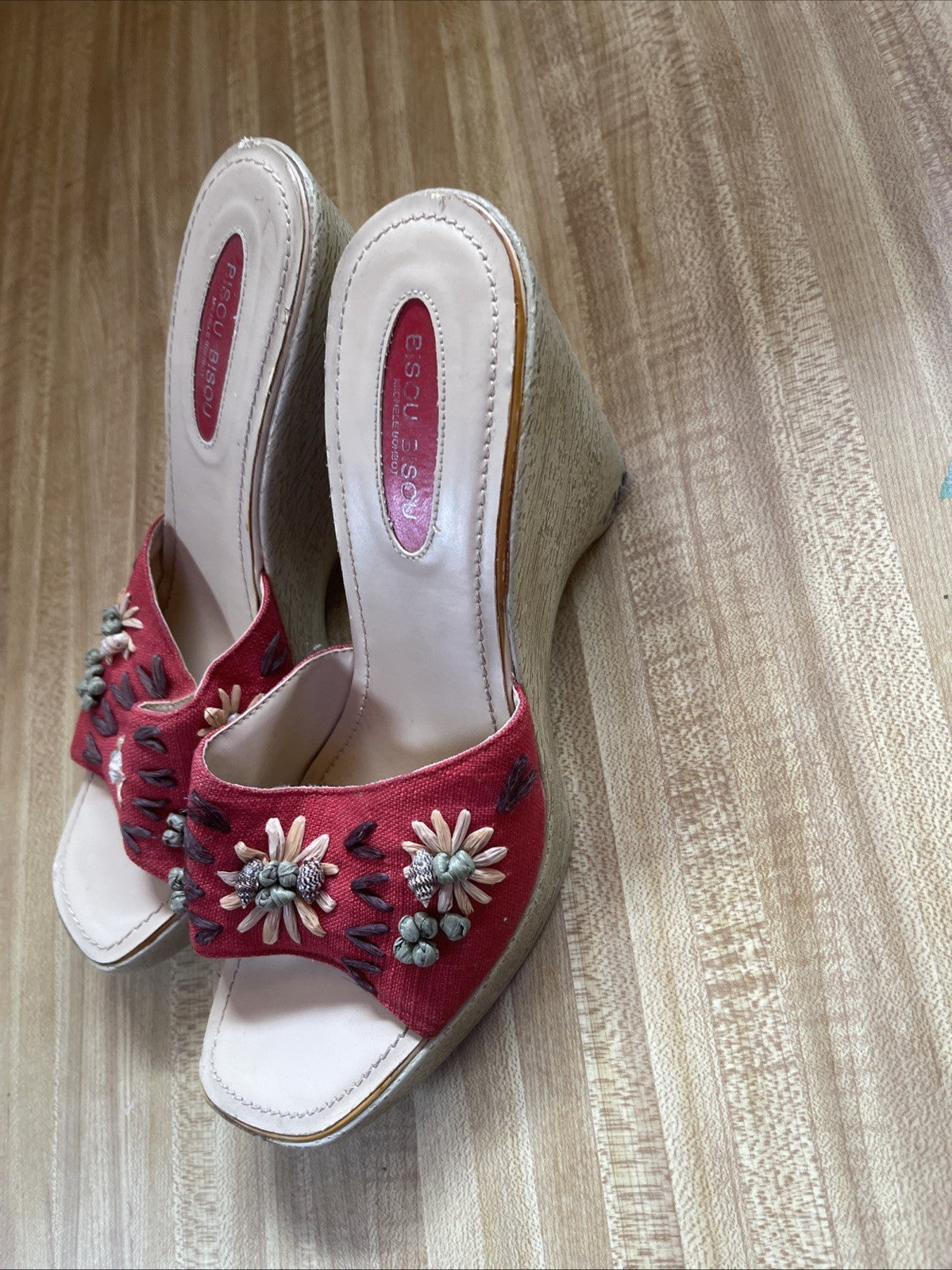 Bisou Bisou Platforms 10