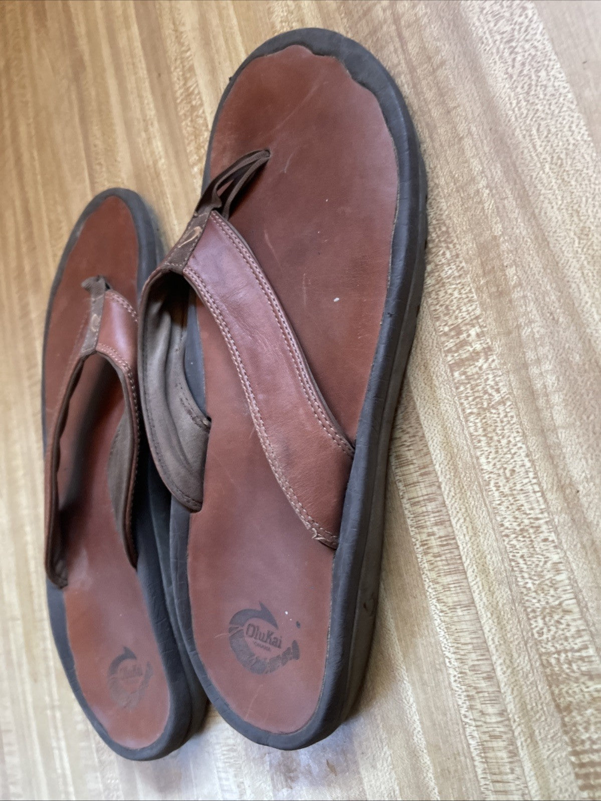 olukai flip flops mens 13 Wide