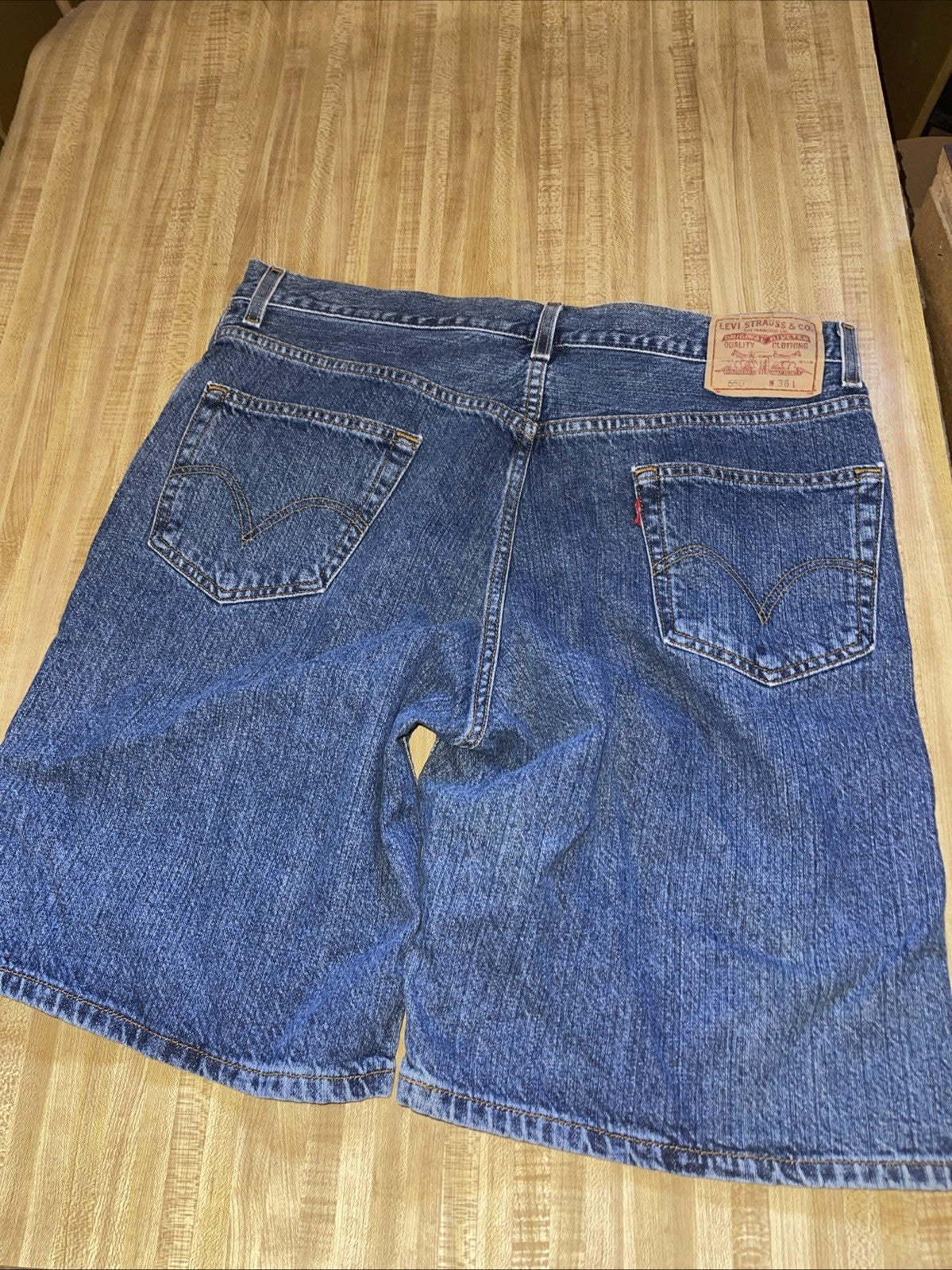 Levi’s 550 Jorts 36