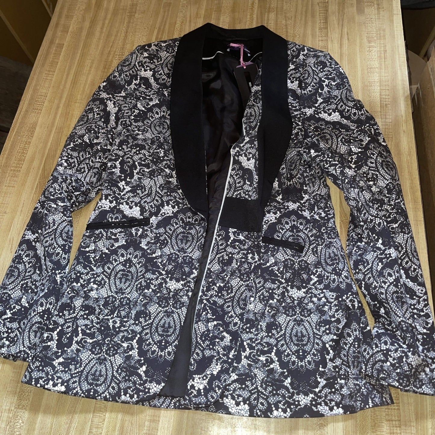 Twiggy Women’s Blazer Large NWT 
