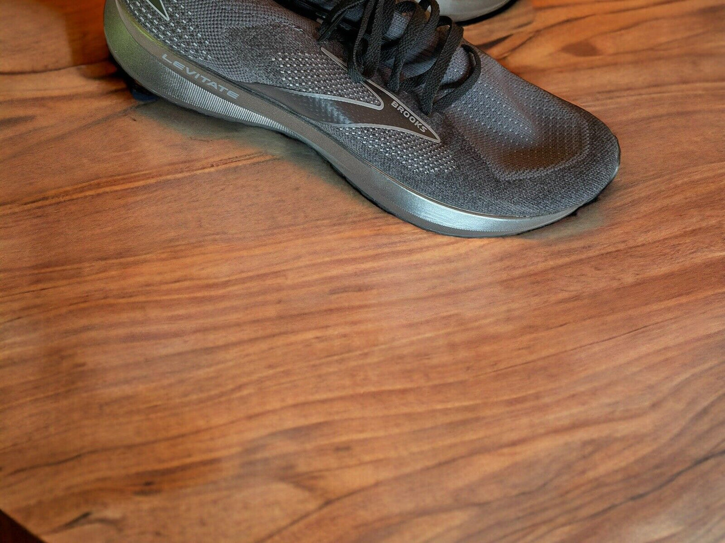 Brooks Levitate 5 Size 11.5
