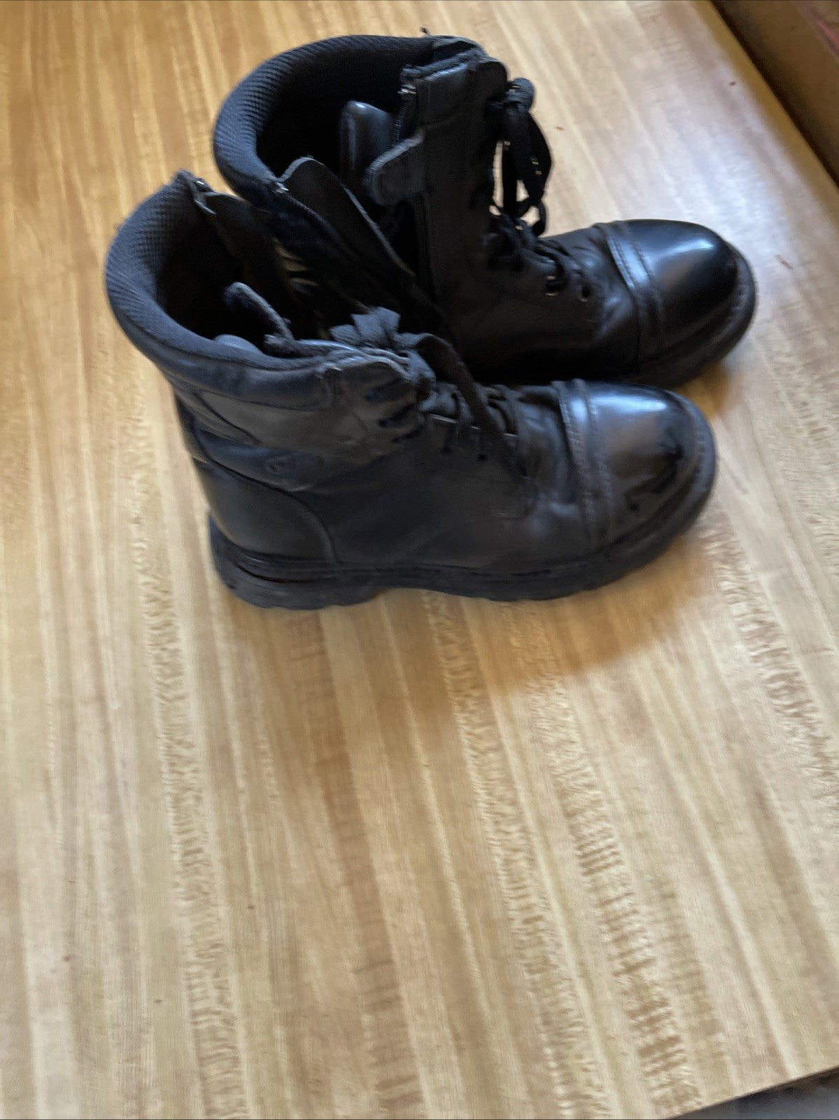 Thorogood Combat Boots Women’s 7.5
