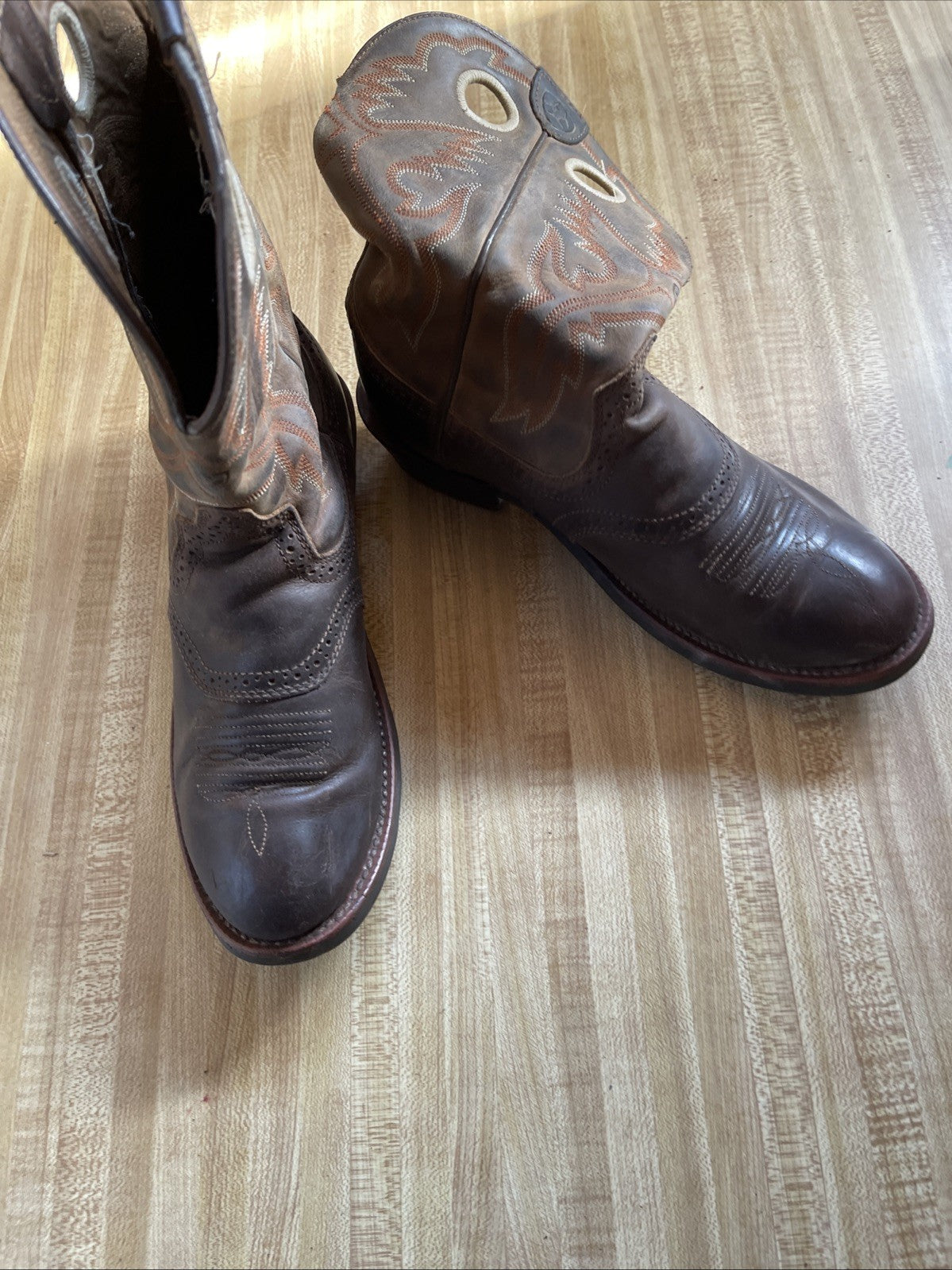 ariat cowboy boots women size 7C
