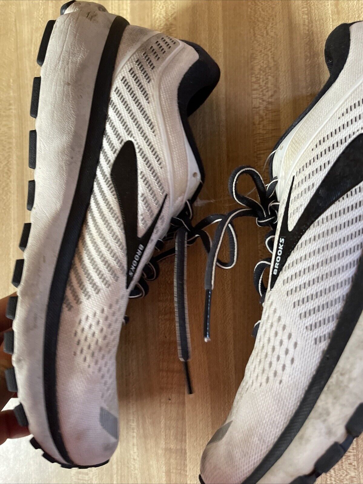 Brooks Ghost 12 Size 9