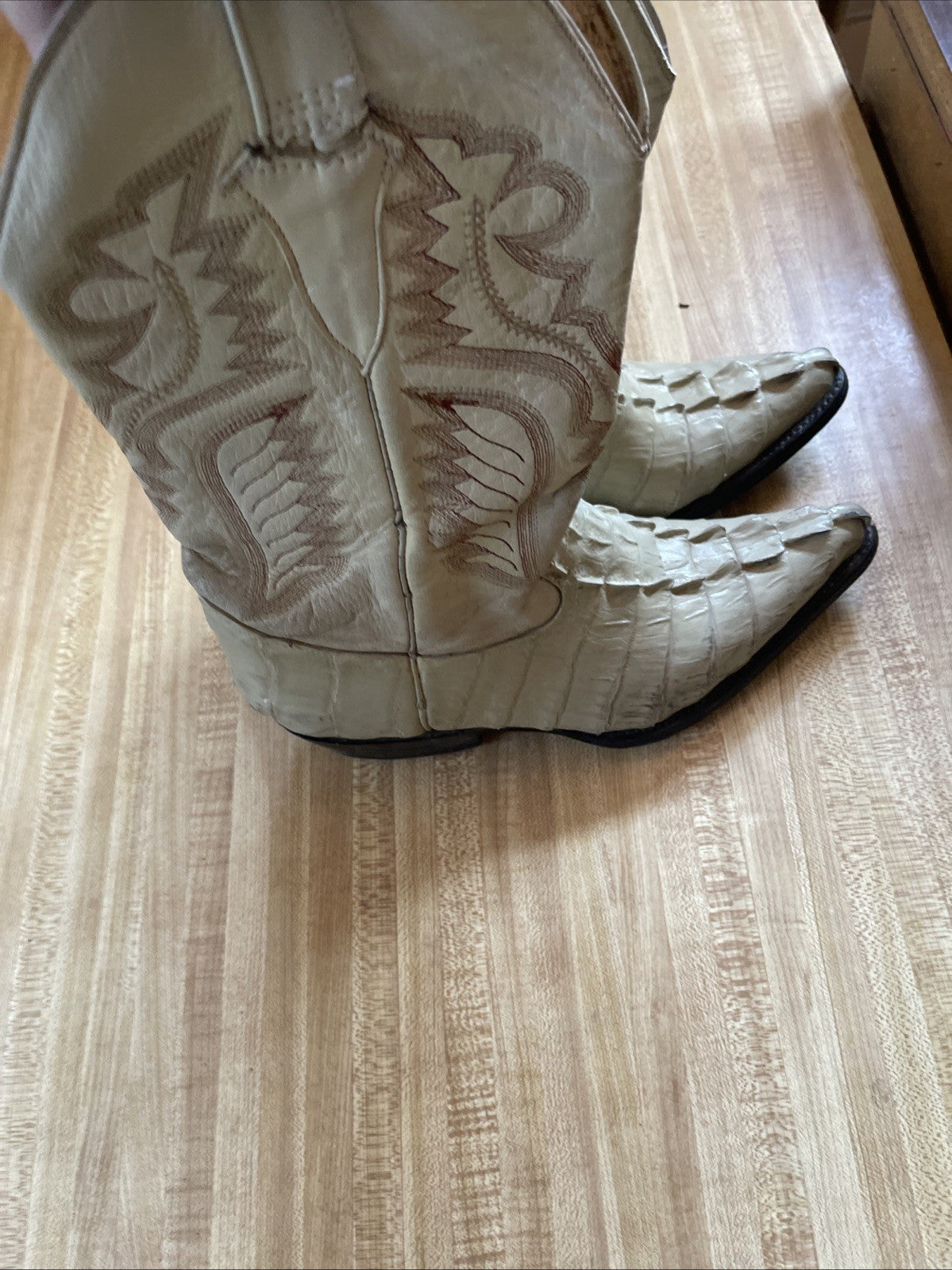 Cowboy Boots 7.5 Need New Soles