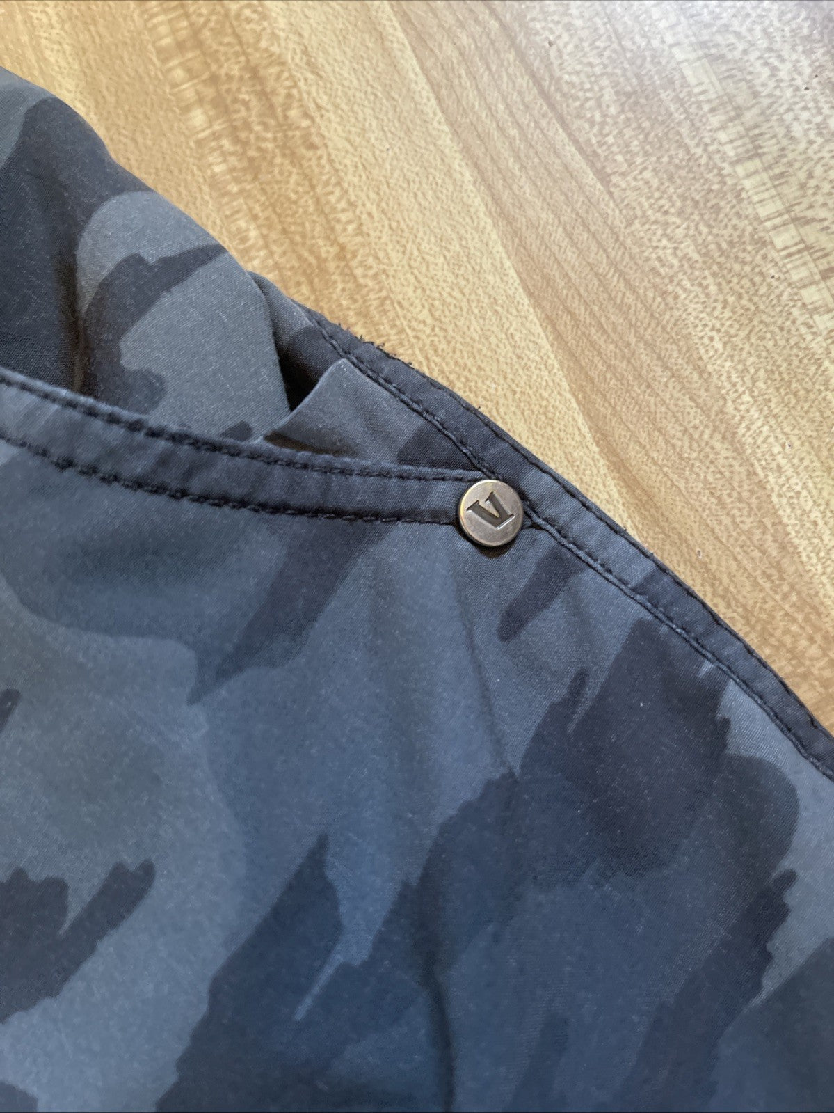 Vuori Camo Shorts Large
