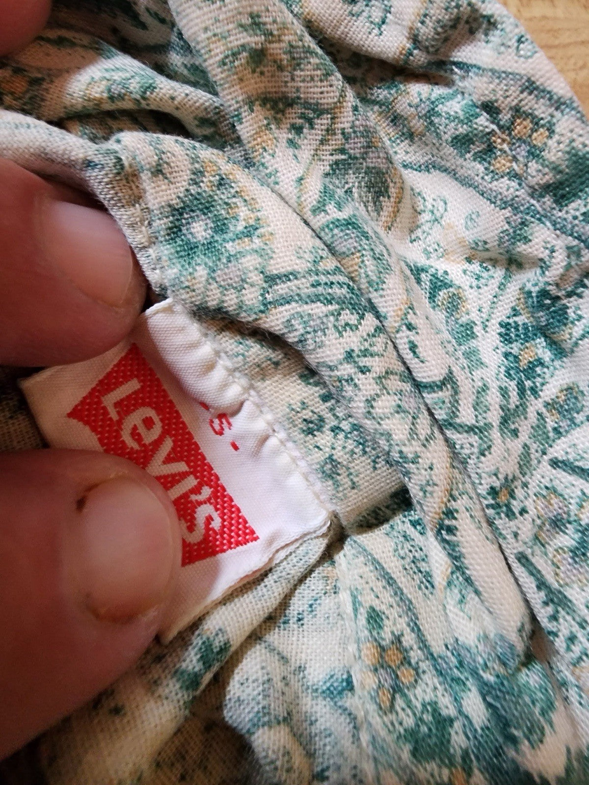 Levi’s Hawaiian Shirt Small 