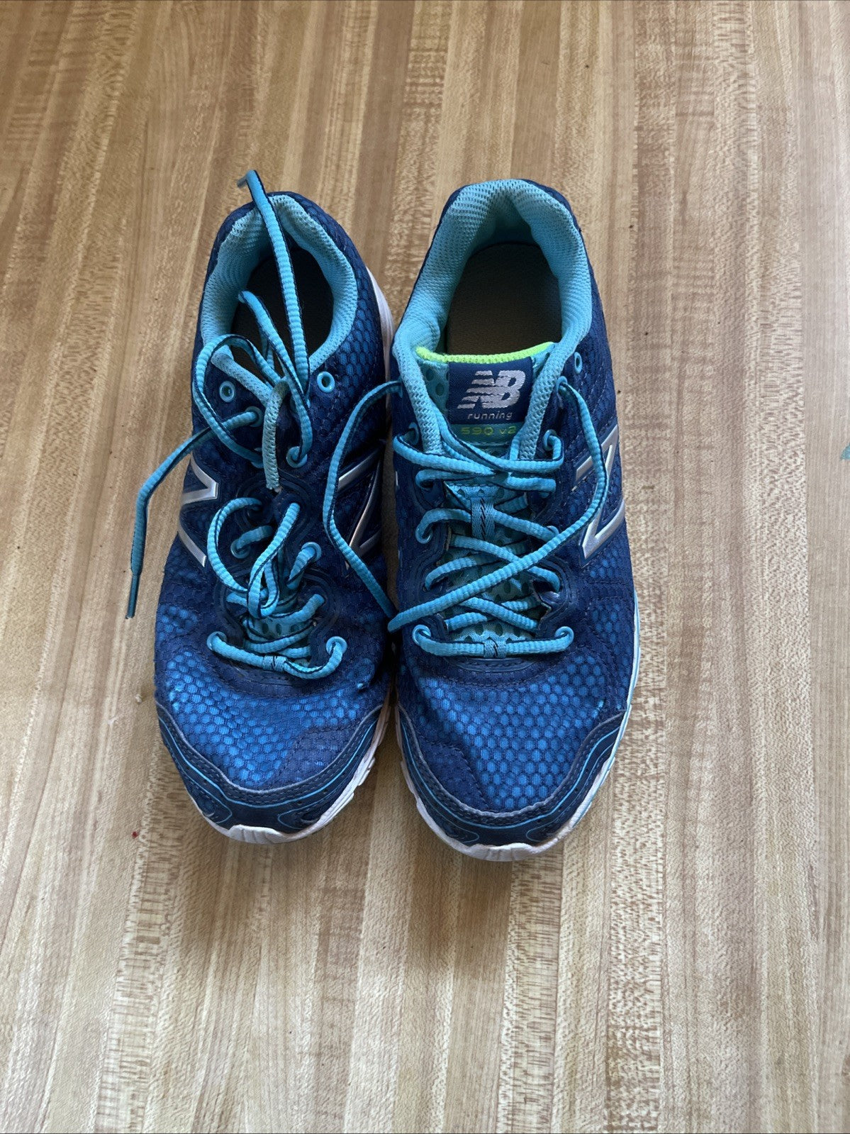 New Balance 590v2 Size 6.5