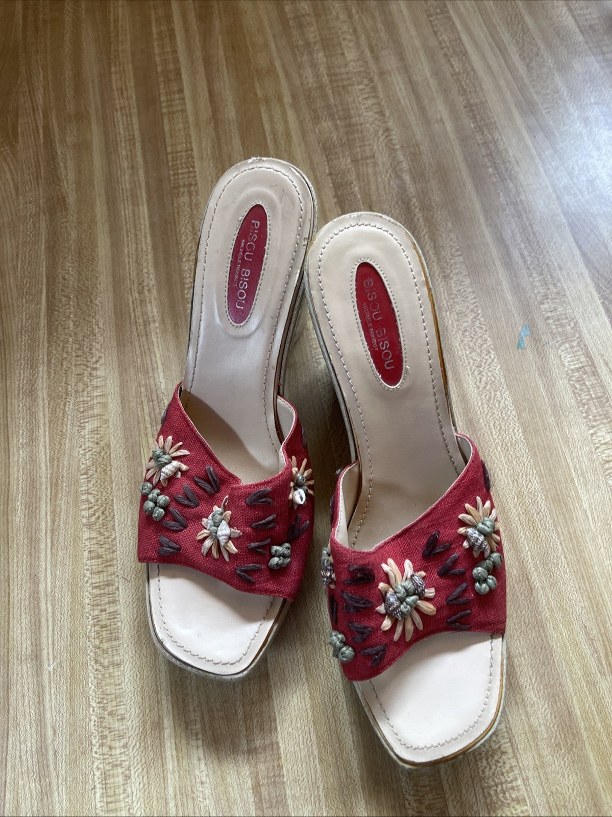 Bisou Bisou Platforms 10