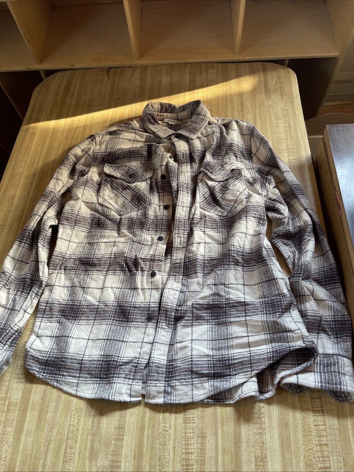 frye and co flannel Medium 