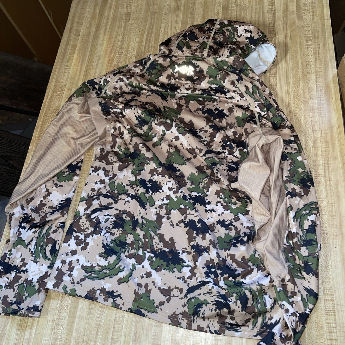 Bassdash Digi Camo Hoodie Large With Face Mask