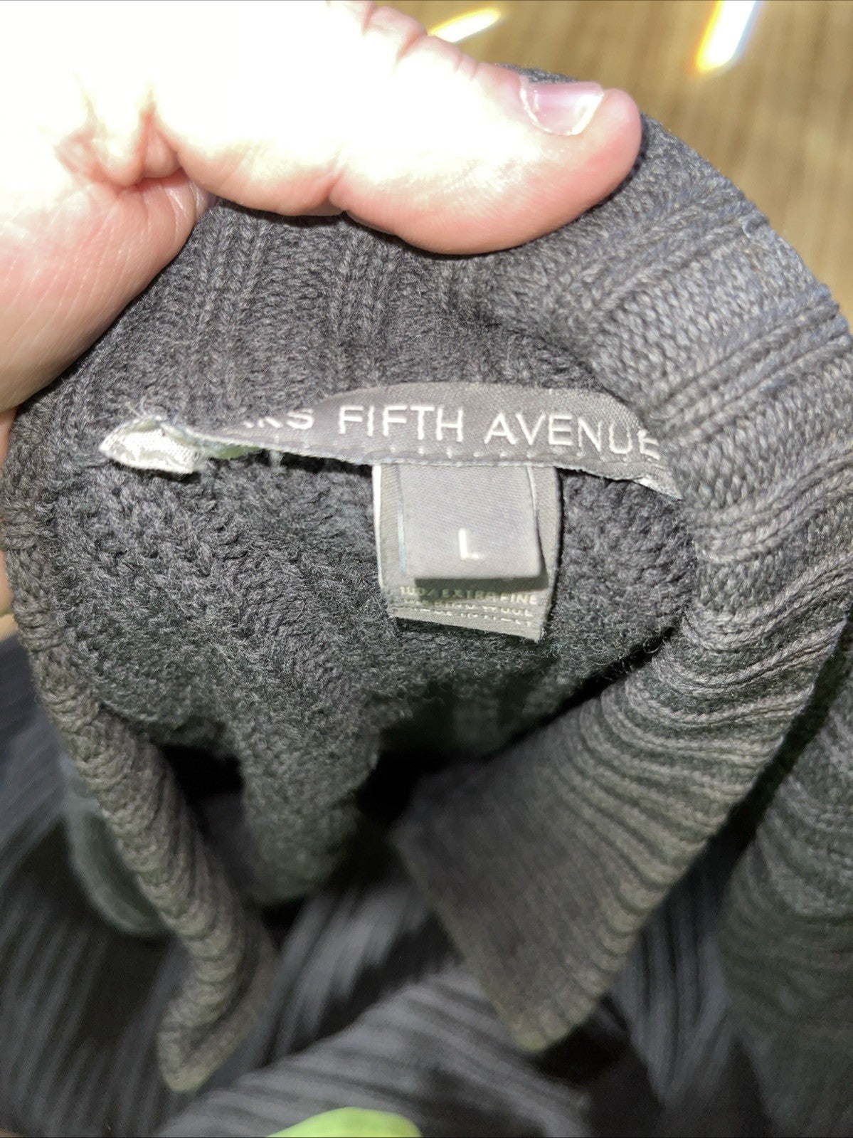 Saks Fifth Avenue Extra Fine Wool Full Zip Heavy Sweater Large 