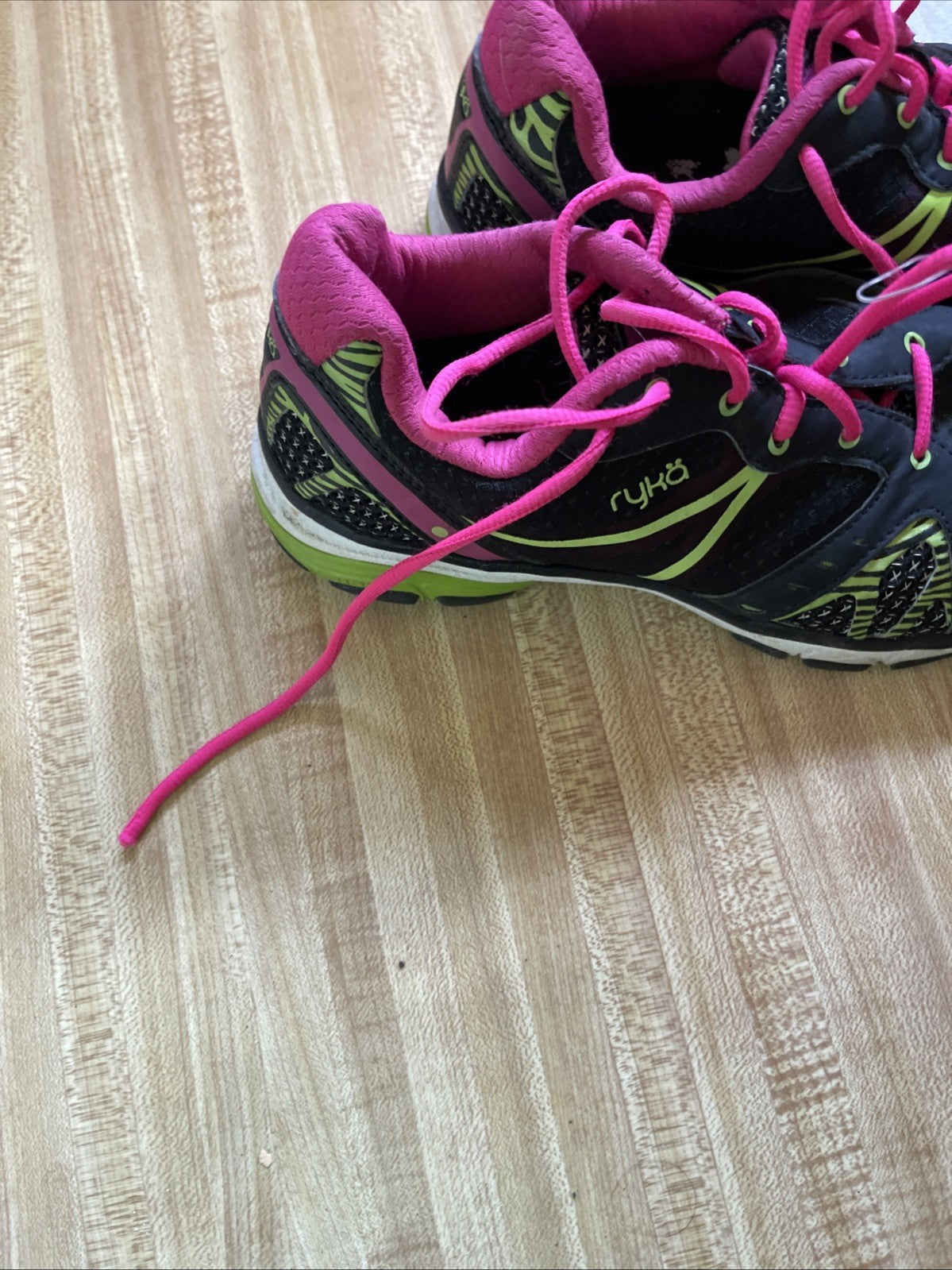 Ryka Vida RZX Size 7 Black Pink Green Training Running Shoes