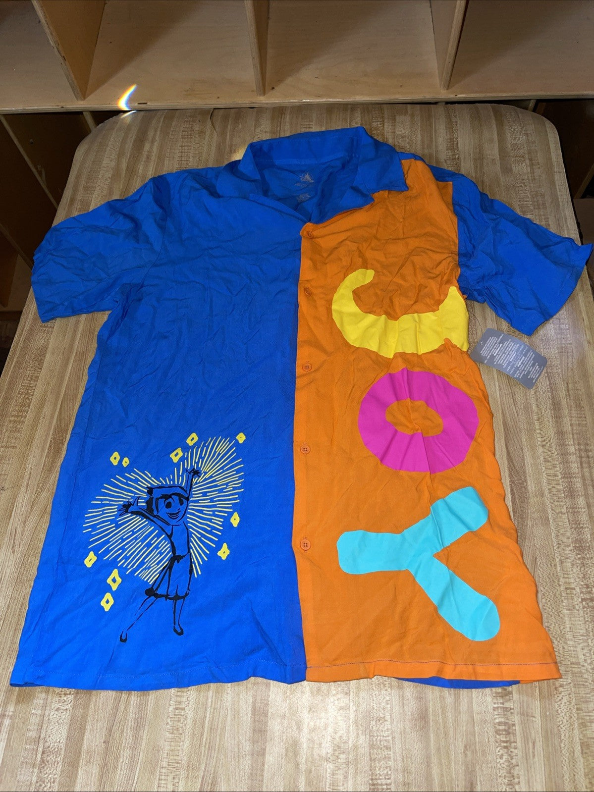 Disney Button Up NWT Medium 