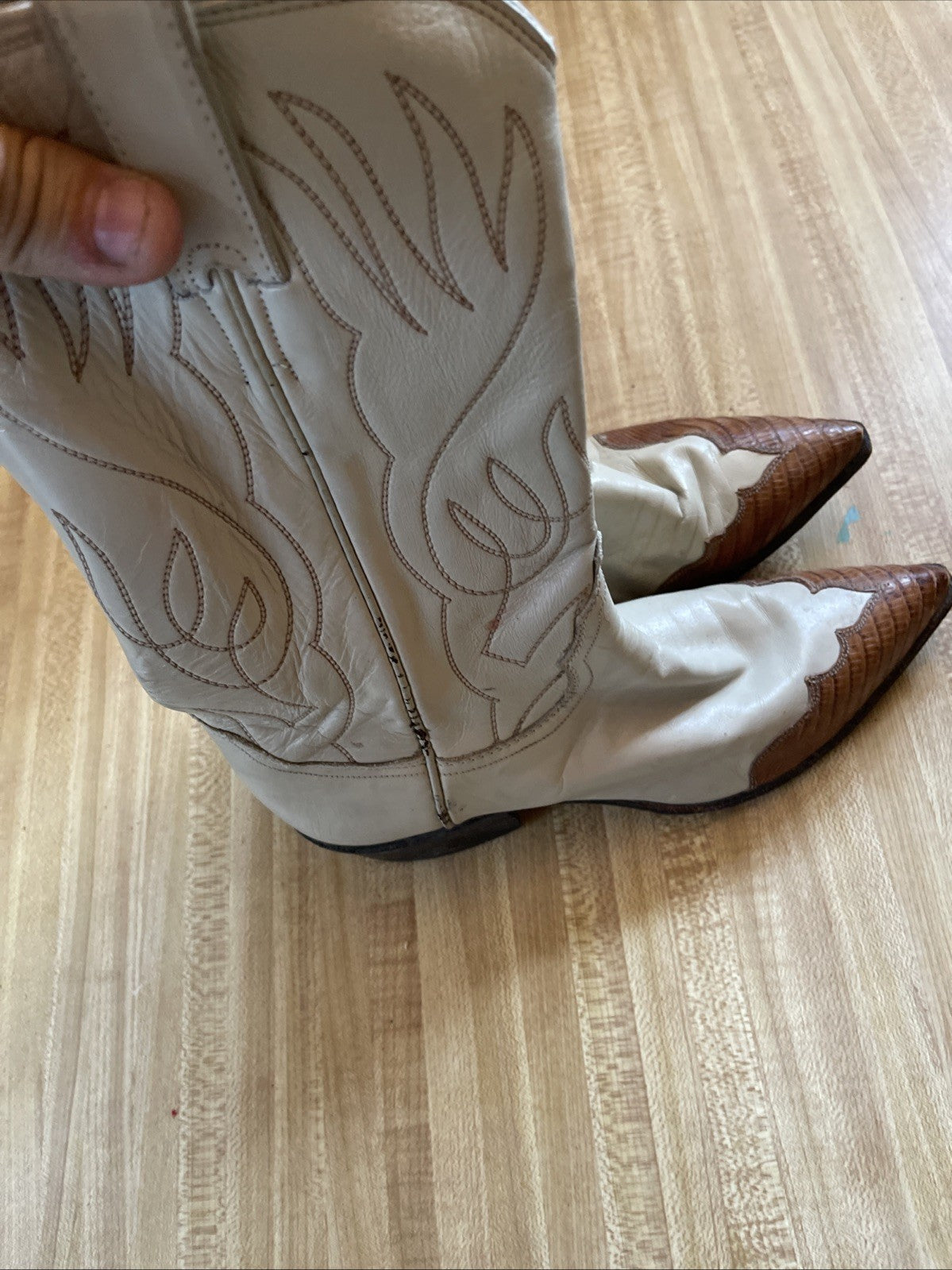 Justin Cowgirl Boots Vintage 5.5 B