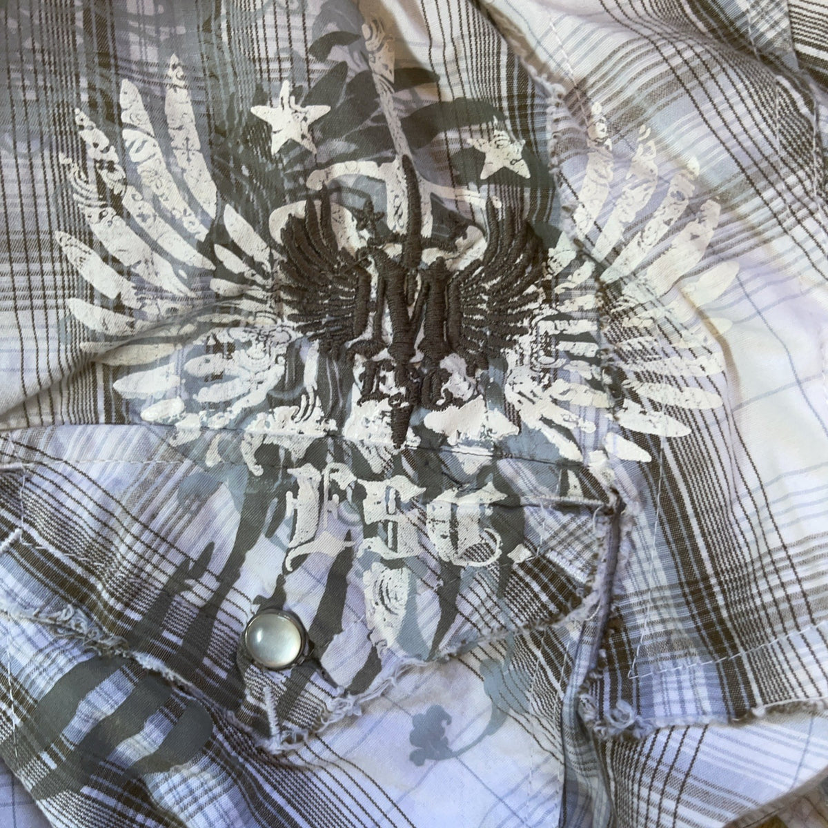 Manchester Esc Embroidered Pearl Snap Medium 
